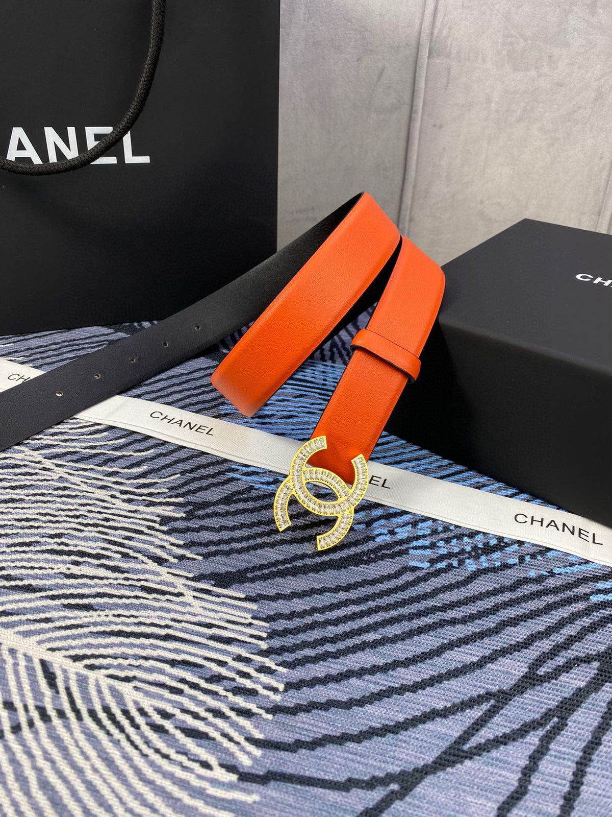 CHANEL 25S BELT 30 MM IN ORANGE CALFSKIN WITH GOLD HARDWARE 615097