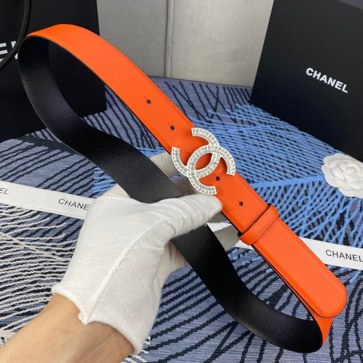 CHANEL 25S BELT 30 MM IN ORANGE CALFSKIN WITH SILVER HARDWARE 615097