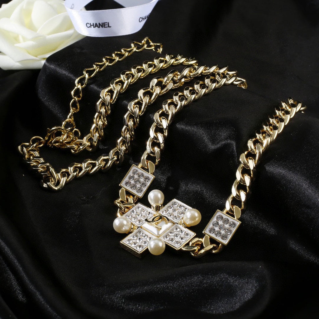 CHANEL 25S CHAIN BELT IN GOLD METAL 614478