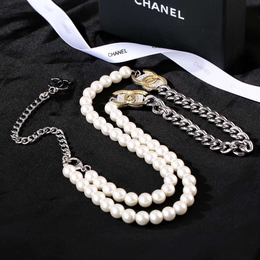CHANEL 25S CHAIN BELT IN WHITE PEARL 614474