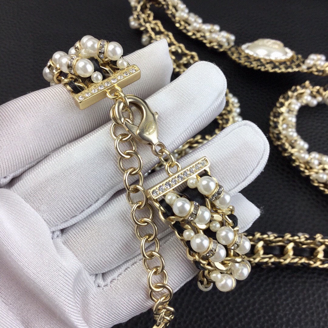CHANEL 25S CHAIN BELT WITH PEARL 608641