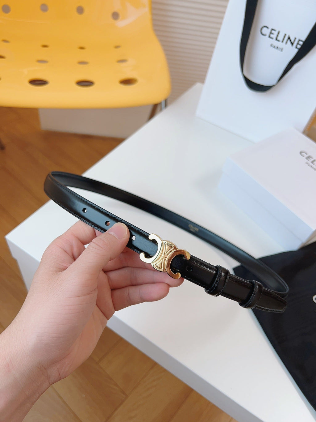 CELINE 25S TRIOMPHE BELT 18MM IN BLACK CALFSKIN GOLD HARDWARE 580707