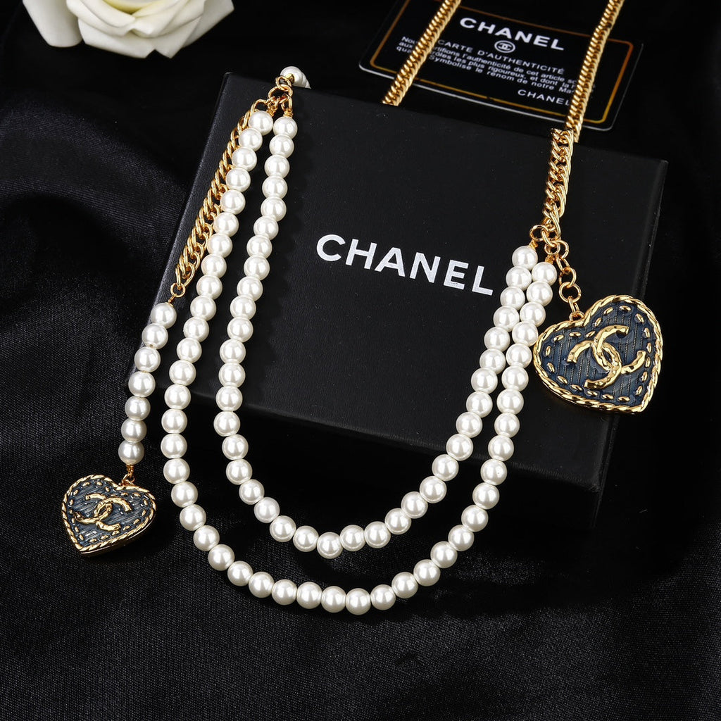 CHANEL 25S CHAIN BELT IN WHITE PEARL 614480