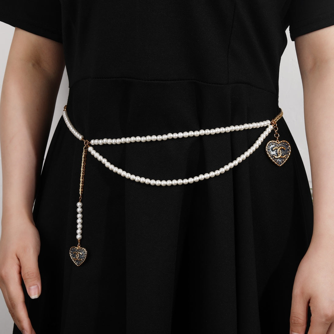 CHANEL 25S CHAIN BELT IN WHITE PEARL 614480