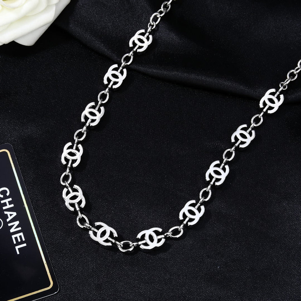 CHANEL 25S CHAIN BELT IN SILVER METALLIC 614472